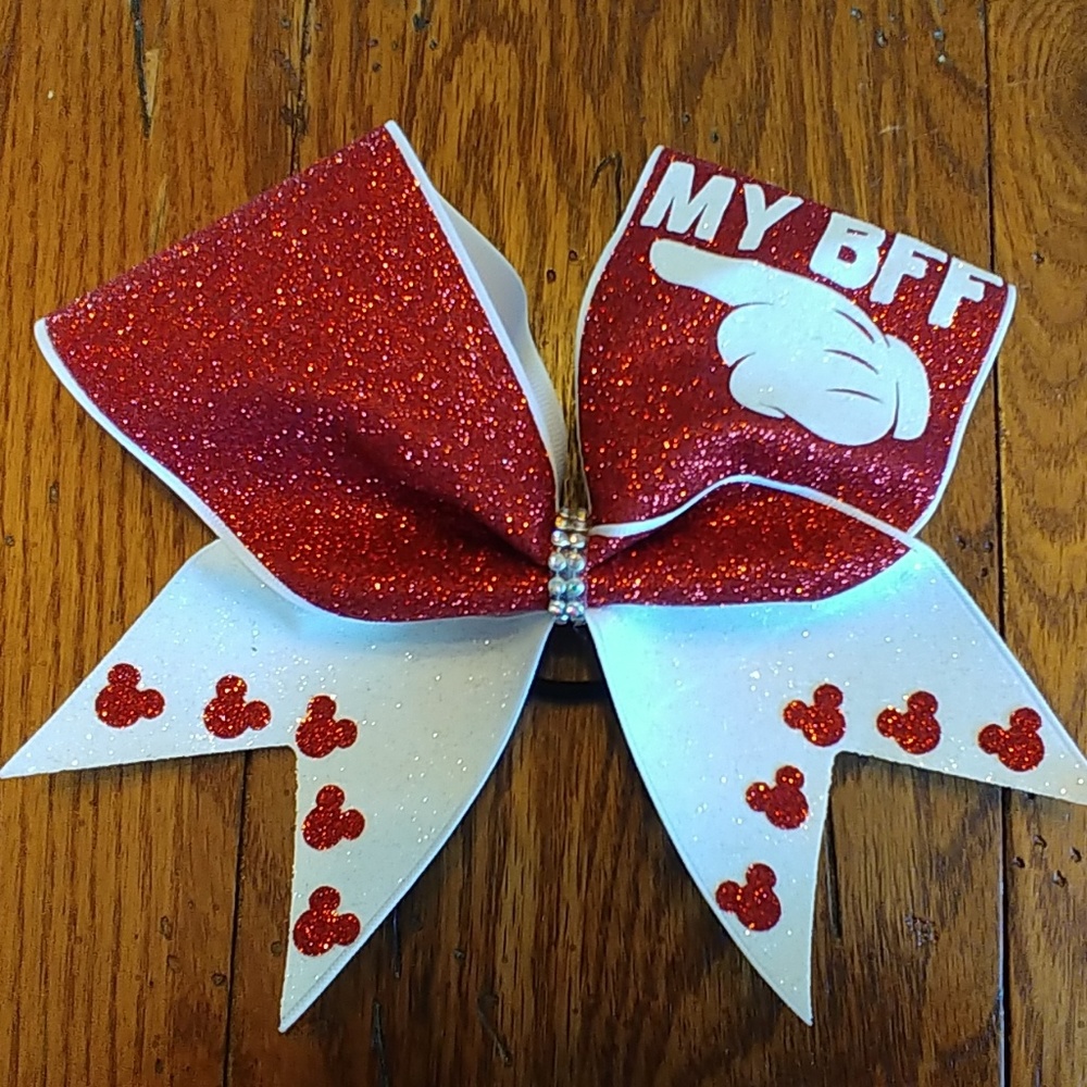 Cheer bow
